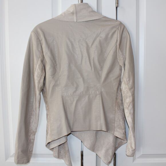 BLANK NYC Mixed Media Faux Leather Suede Moto Jacket Light Beige | Small - Picture 9 of 11